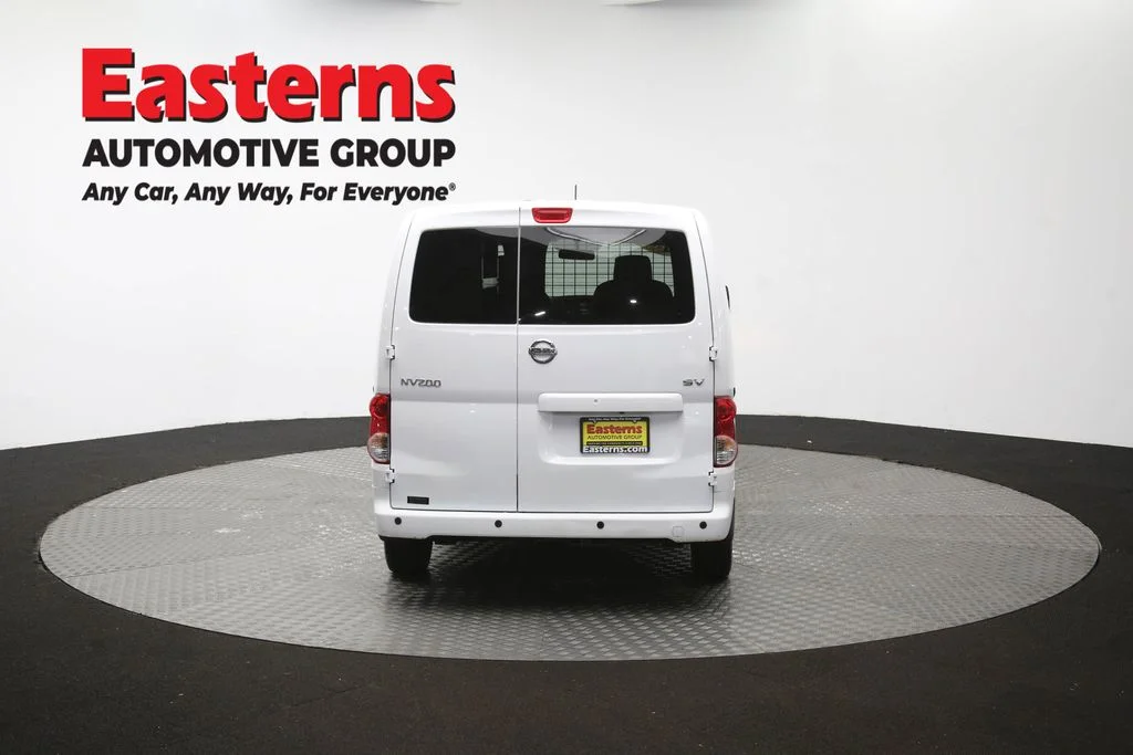 Used 2020 White Nissan SV image 36