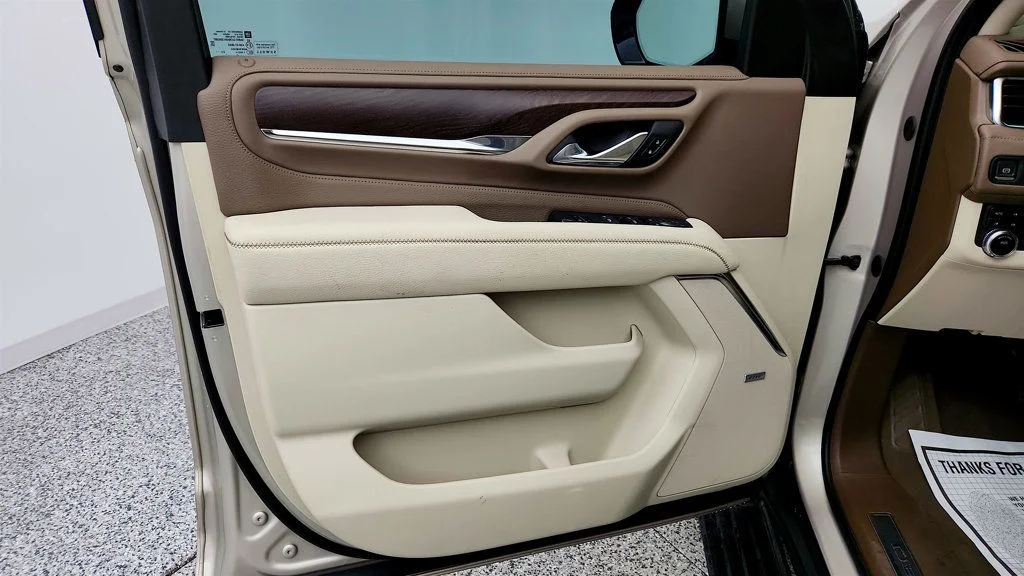 Used 2024 Pearl Beige Metallic GMC 4WD 4dr Denali w/ 22