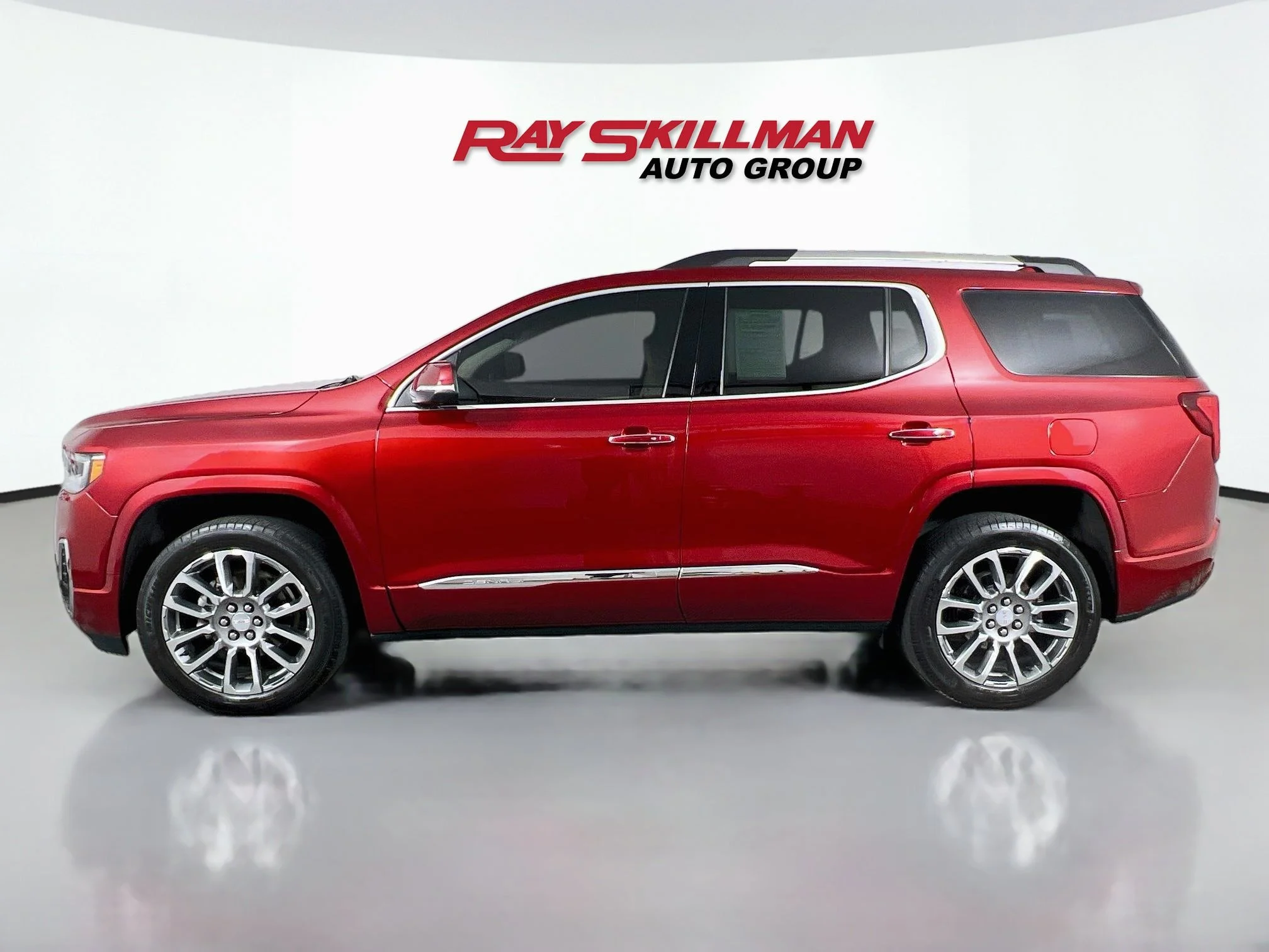 Used 2023 Volcanic Red Tintcoat GMC DENALI image 4