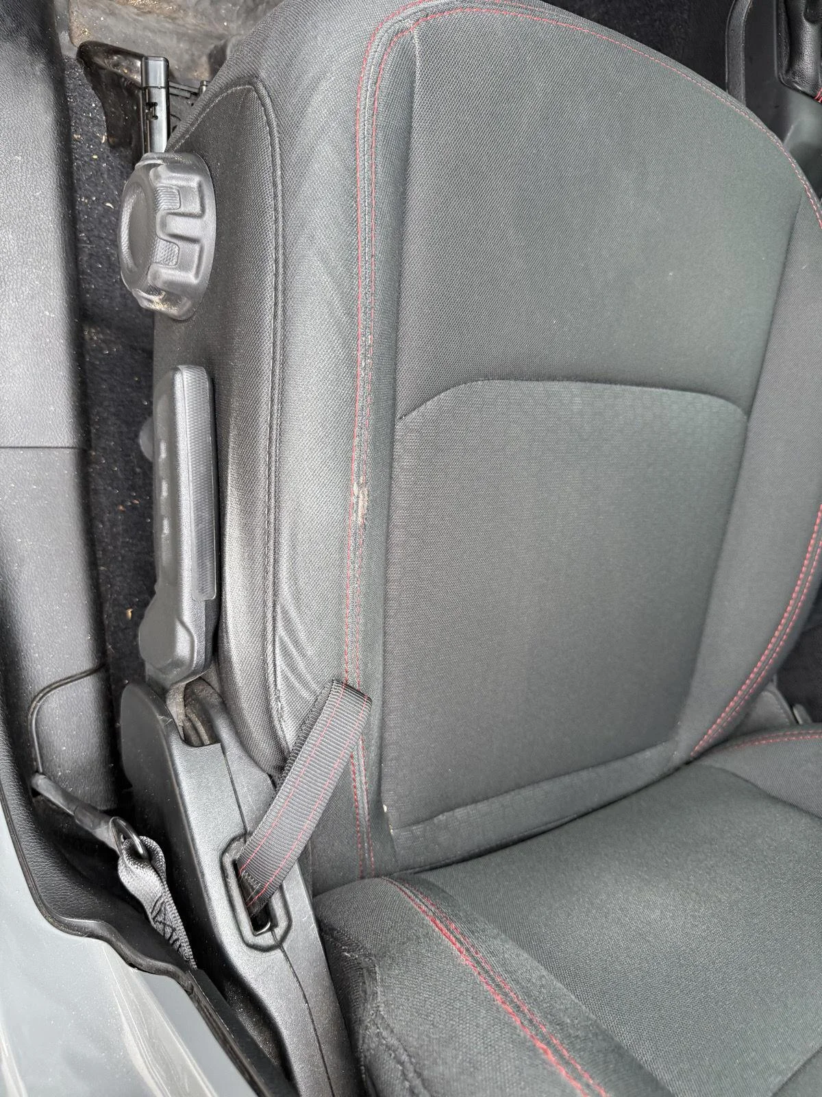 Used 2018 Sting-Gray Clearcoat Jeep Rubicon image 12