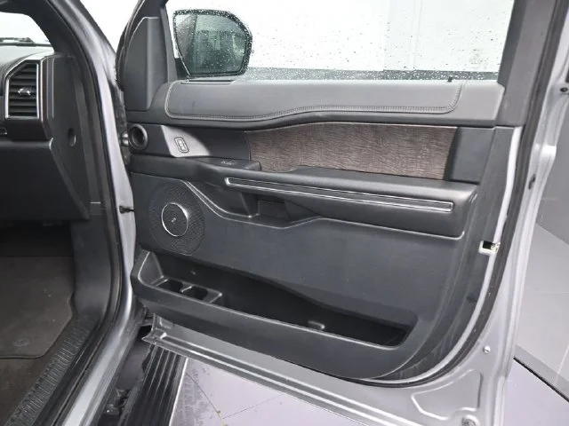 Used 2020 Silver Ford Limited image 12