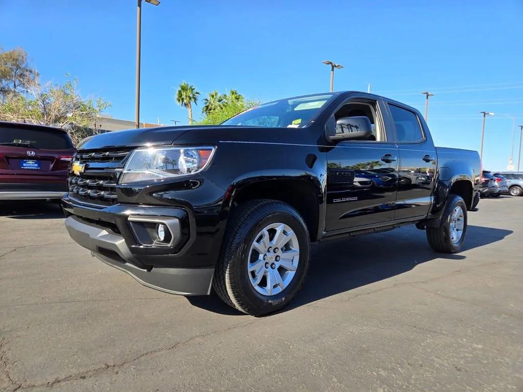 Used 2022 Black Chevrolet LT image 2