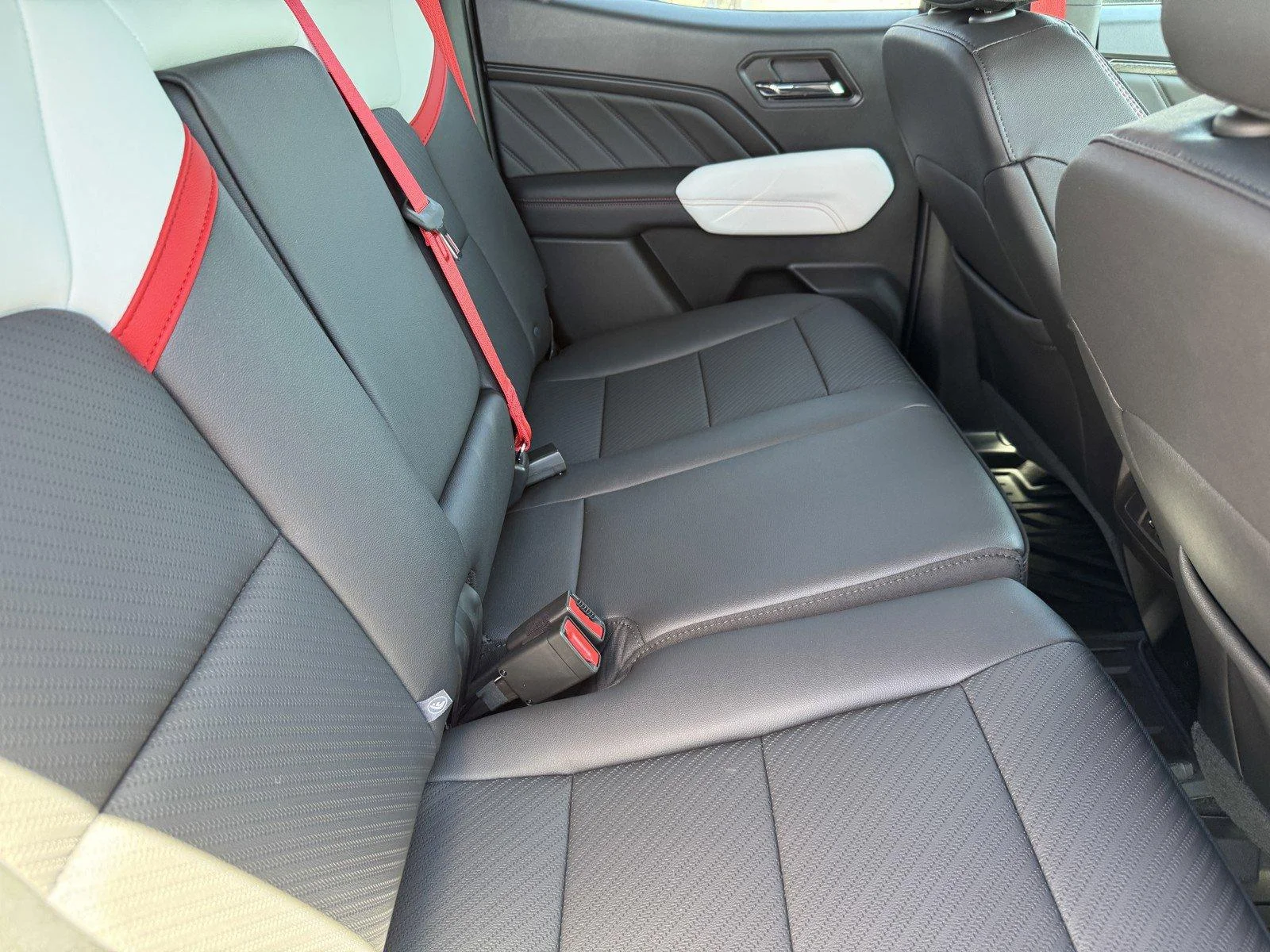 New 2026 Onyx Black GMC AT4X image 10