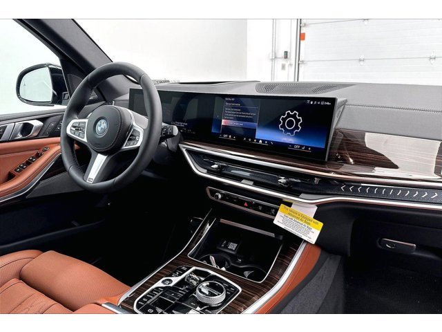 New 2026 Carbon Black Metallic BMW xDrive50e image 33