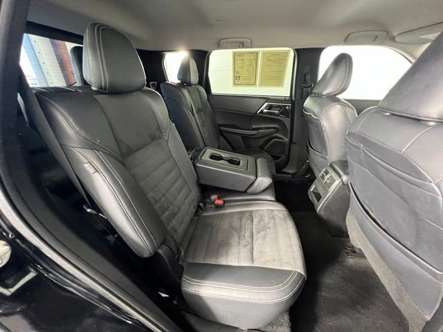 Used 2022 Black Mitsubishi SE image 37