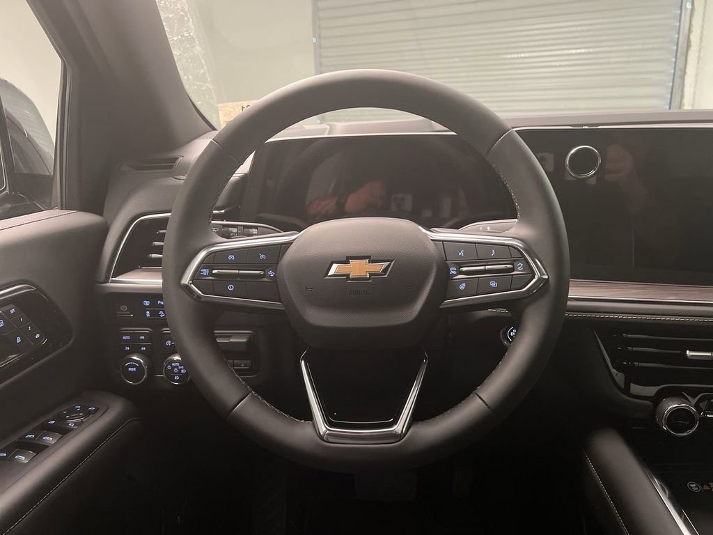 2026 Chevrolet Suburban Premier - Photo 14