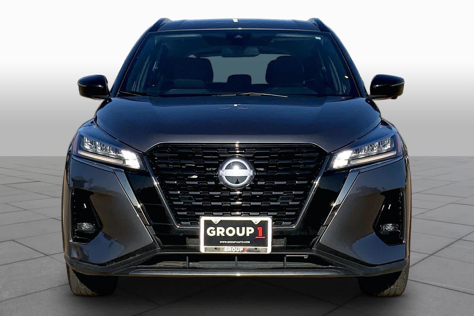 Pre-Owned 2023 Nissan Kicks SR