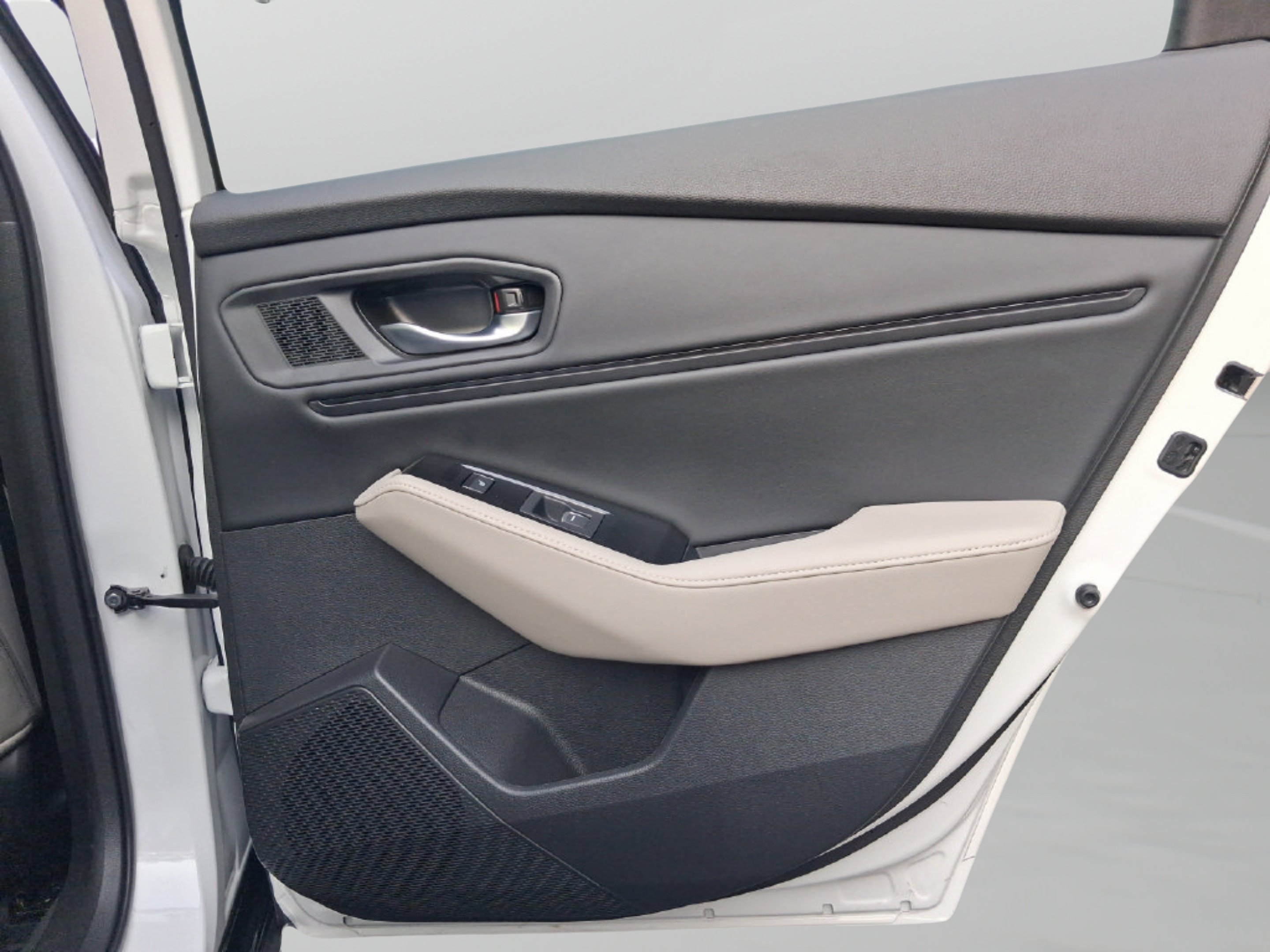 Used 2026 White Honda Touring image 29