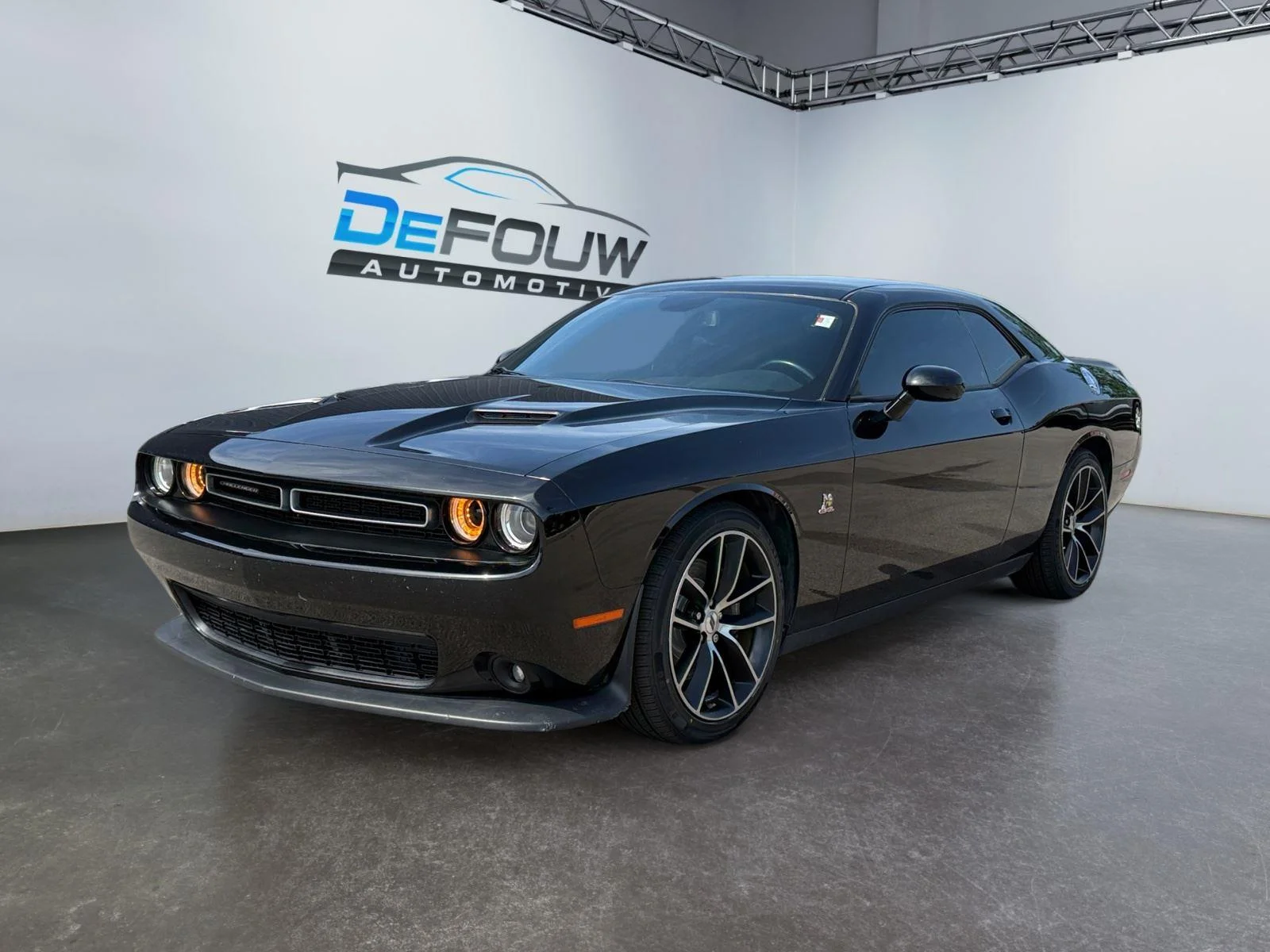 Used 2018 Pitch Black Clearcoat Dodge R/T Scat Pack image 7