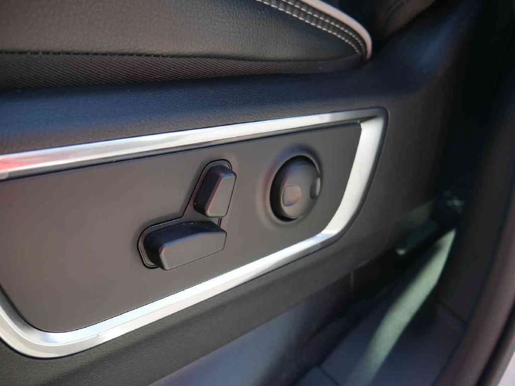 2026 RAM 1500 Laramie - Photo 36