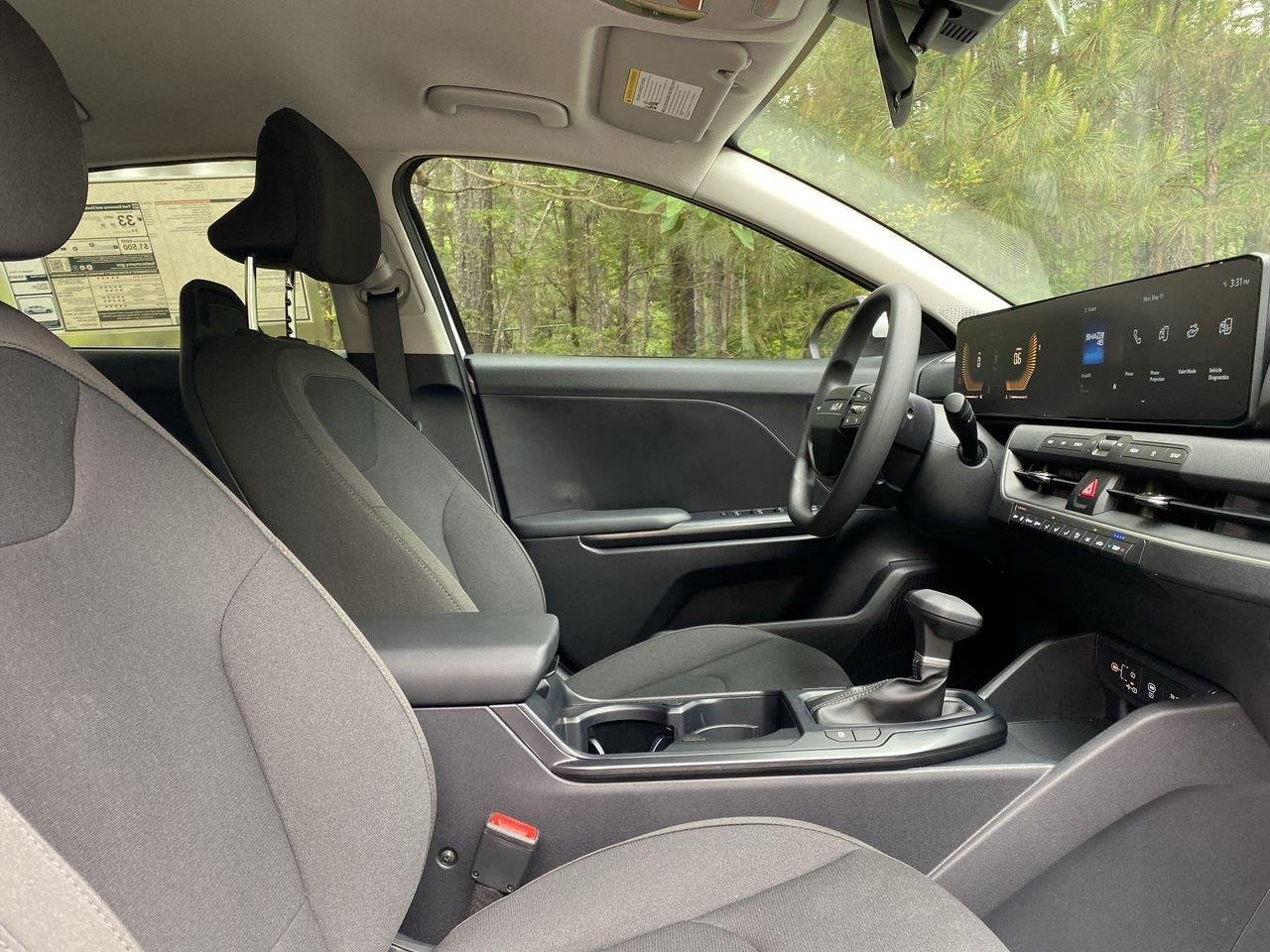 New 2026 Snow White Pearl Kia LXS image 21