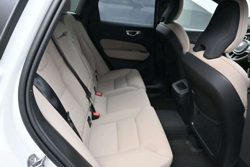 Used 2026 Crystal White Volvo Plus image 18