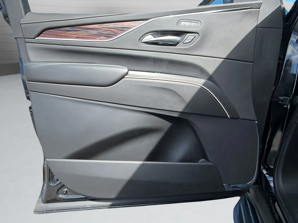 Used 2021 Black Cadillac Sport image 11