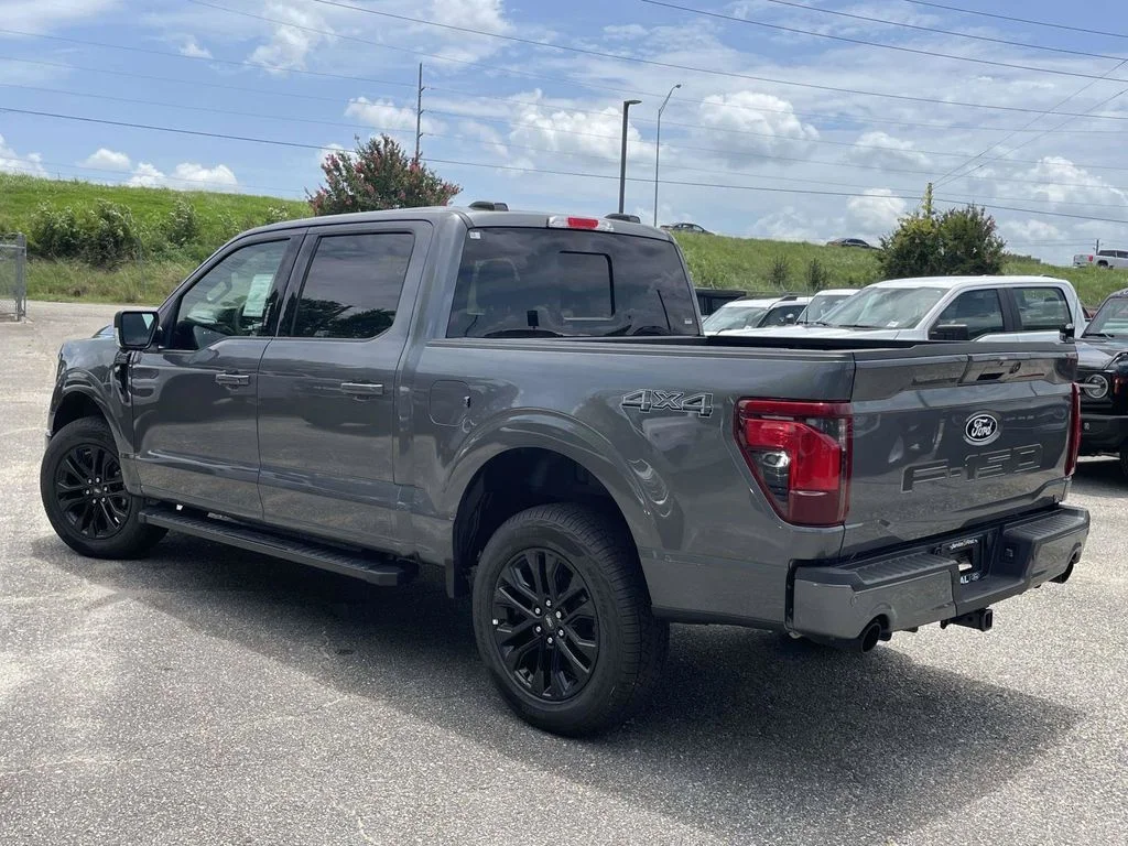 New 2026 Gray Ford XLT image 5