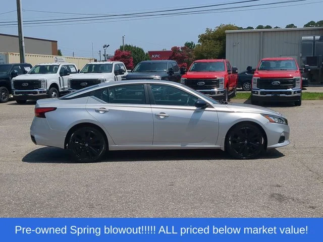 Used 2020 Silver Nissan 2.5 SR image 14