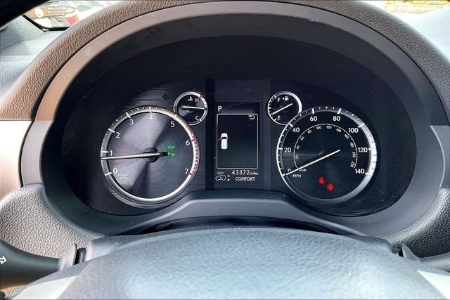 Used 2023 Silver Lexus 460 Luxury image 22