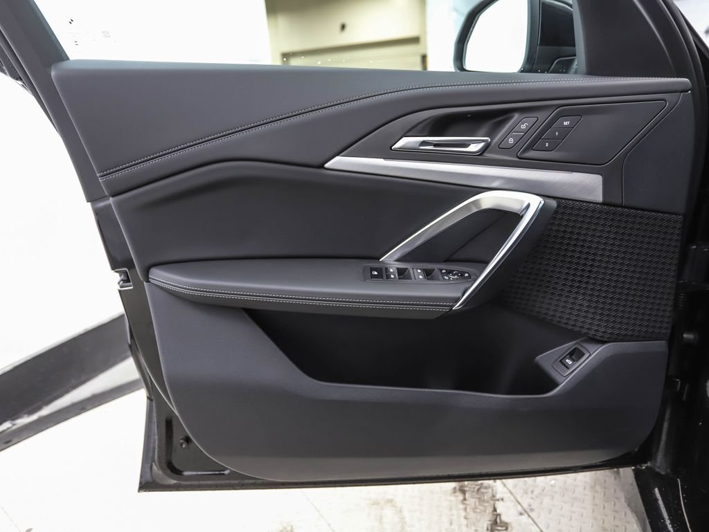 New 2026 Black Sapphire Metallic BMW xDrive28i image 9