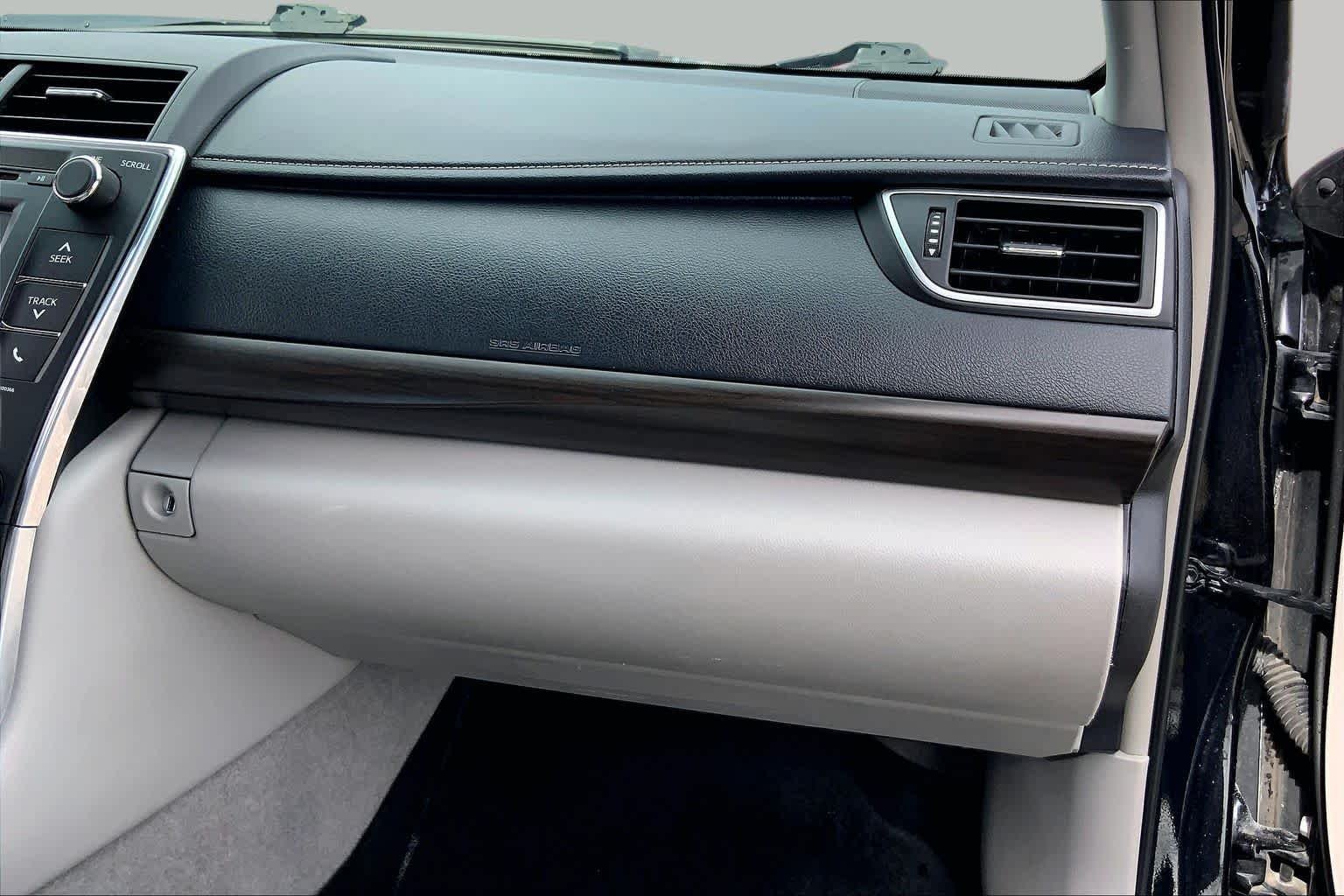 Used 2015 Attitude Black Toyota LE image 18