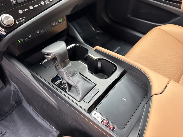 2024 Lexus ES 350 - Photo 21