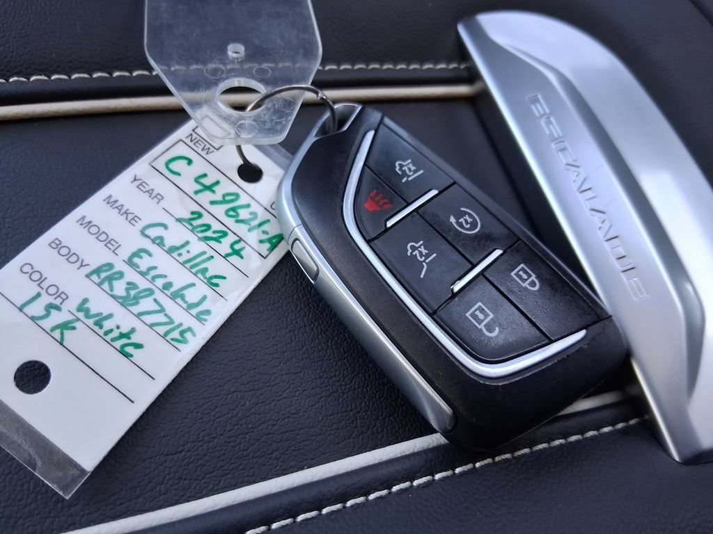 Used 2024 Crystal White Tricoat Cadillac Sport Platinum image 28