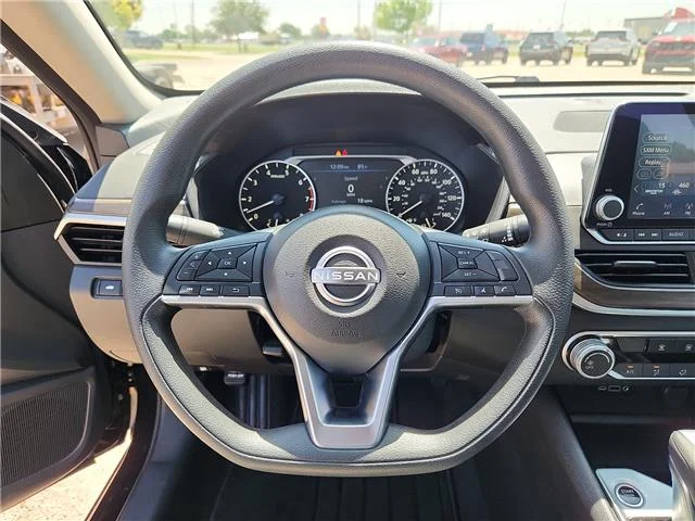 Used 2024 Super Black Nissan 2.5 SV image 15