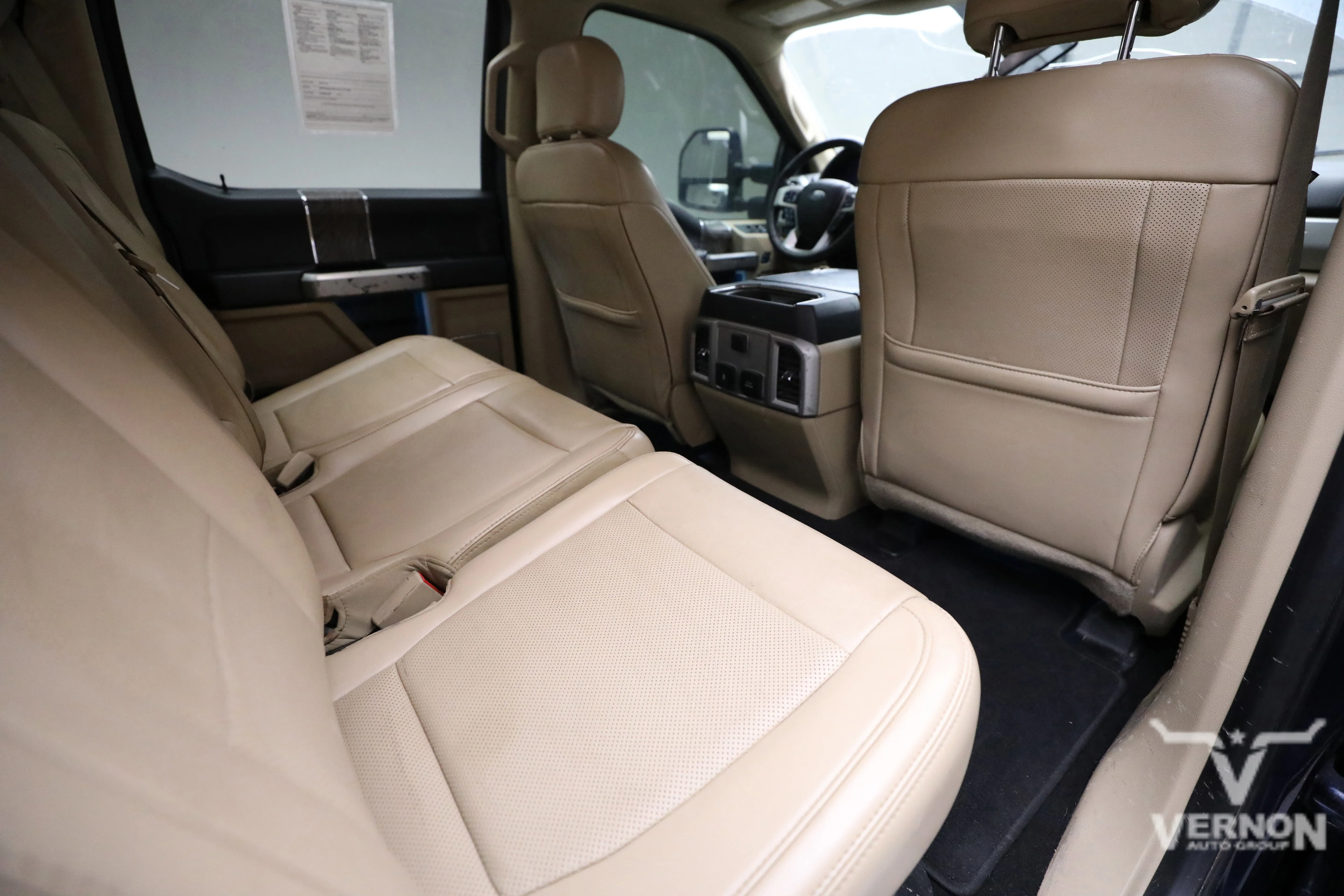 Pre-Owned 2019 Ford Super Duty F-250 Lariat Crew Cab 4x4 Fx4