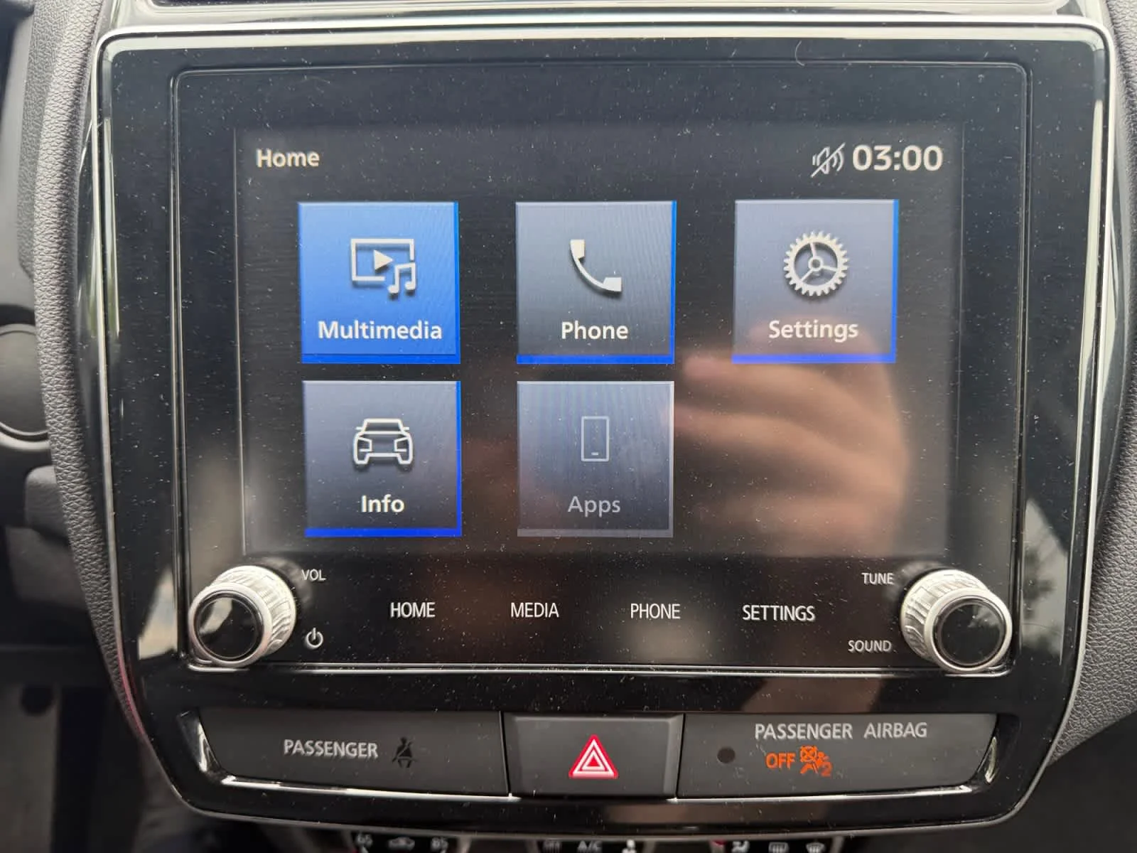 Used 2025 Alloy Silver Metallic Mitsubishi LE image 25