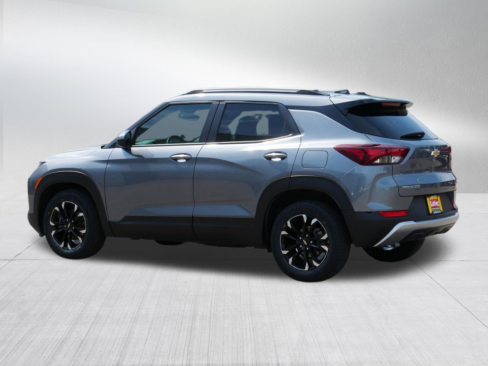 Used 2022 Satin Steel Metallic Chevrolet LT image 5