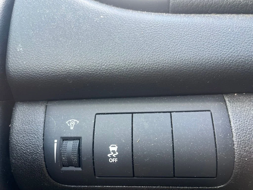 Used 2011 Red Kia SX image 23