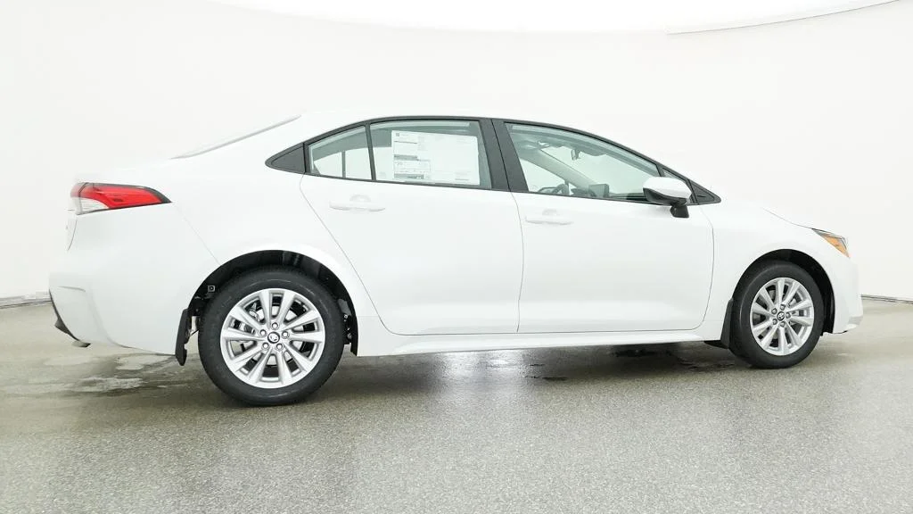 New 2027 Wind Chill Pearl Toyota LE image 15