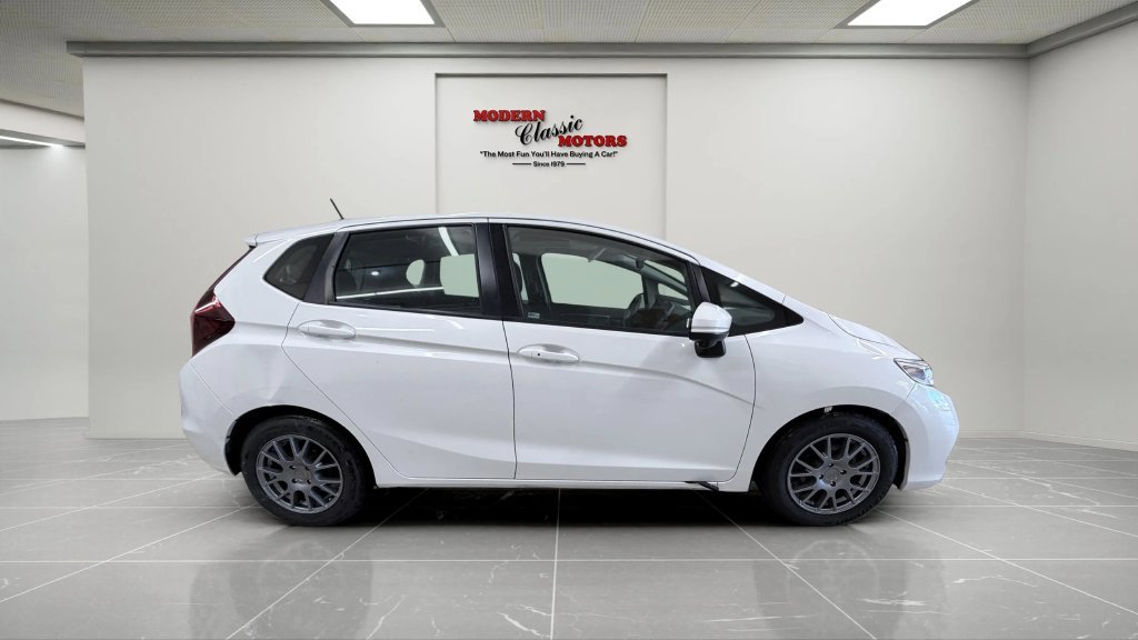 Used 2019 White Honda EX image 8