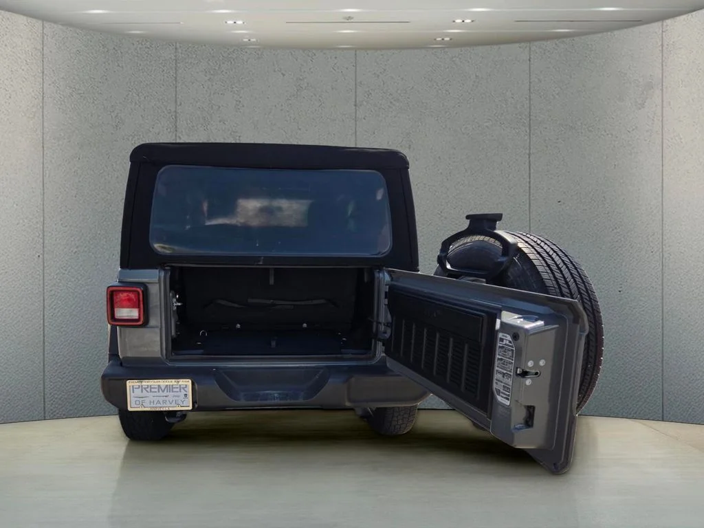 Used 2020 Gray Jeep Sport S image 22