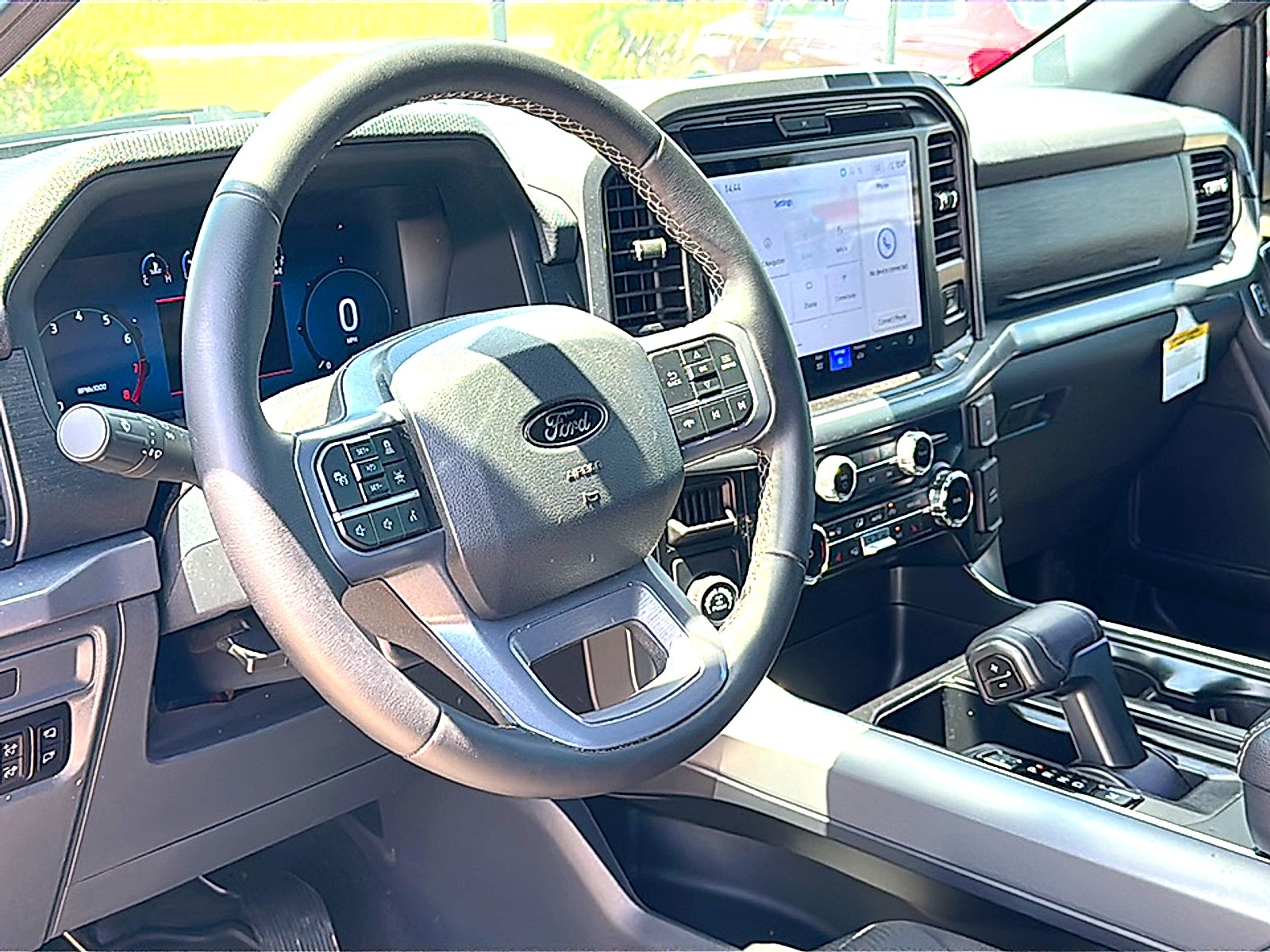 Used 2025 Space White Metallic Ford XLT image 5