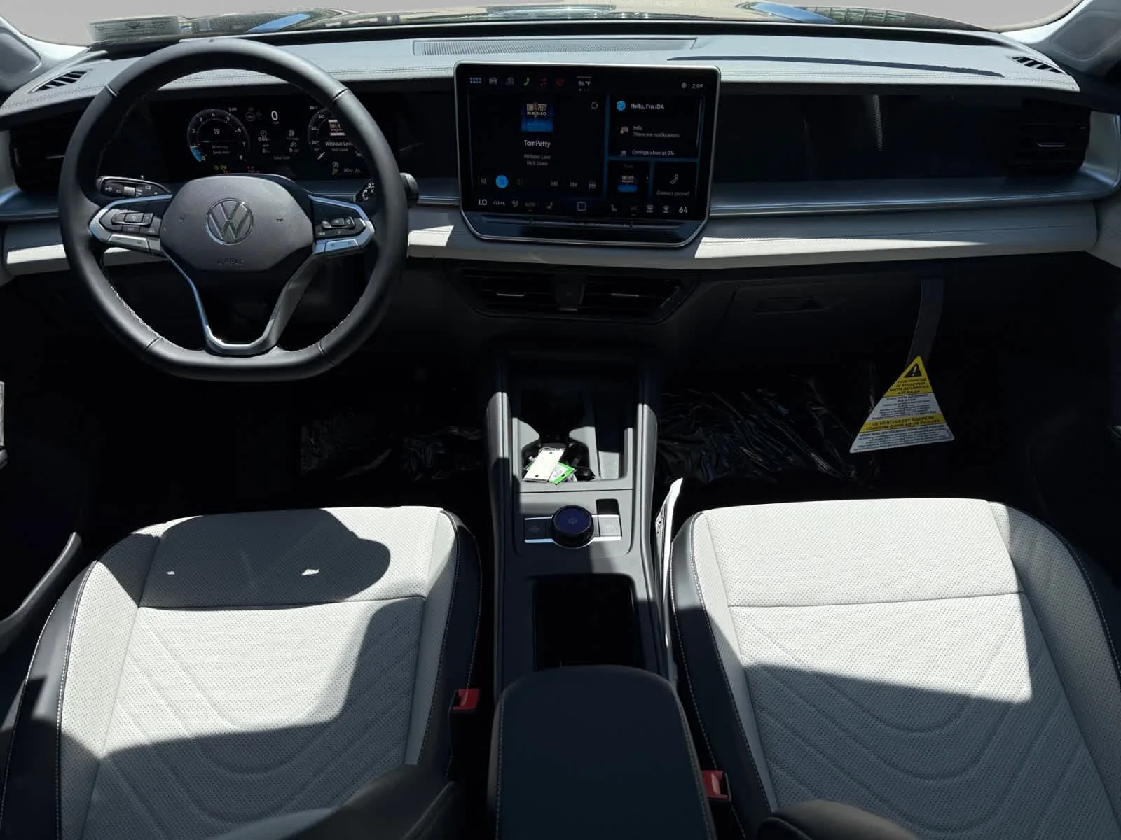 2026 Volkswagen Tiguan SE - Photo 21