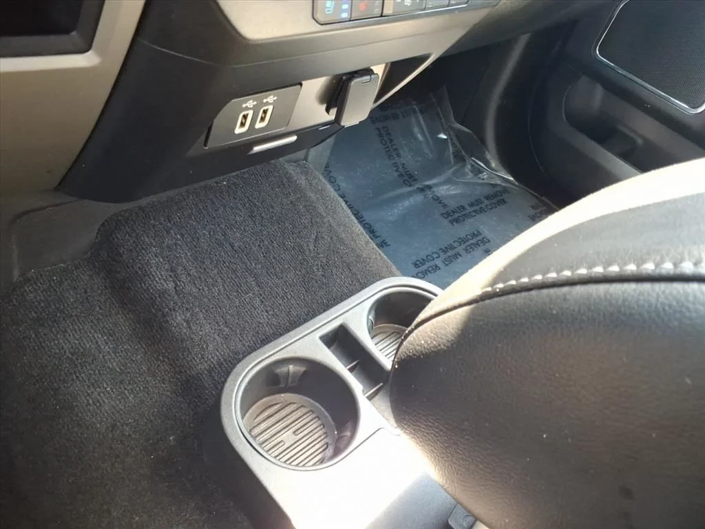Used 2018 Red Ford Lariat image 8