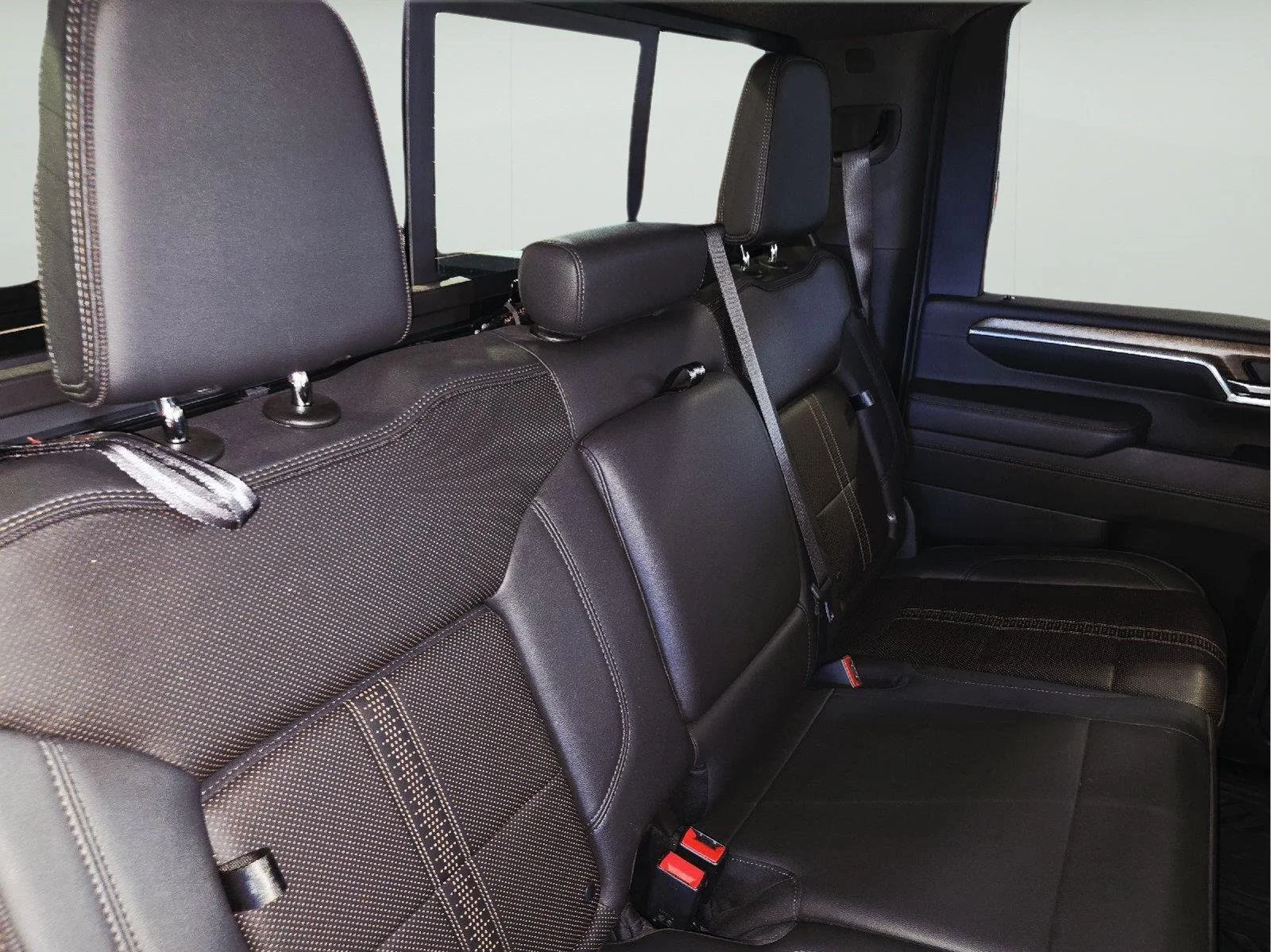 Used 2024 Black Chevrolet High Country image 39