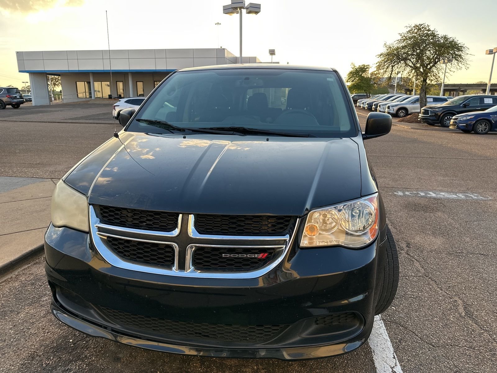Used 2018 Dodge Grand Caravan SE with VIN 2C4RDGBG0JR161695 for sale in Jackson, MS