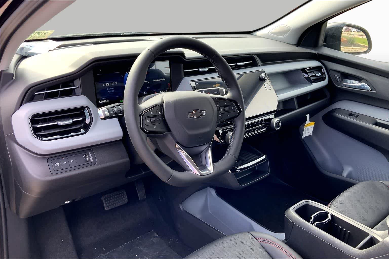 2027 Chevrolet Bolt RS - Photo 9