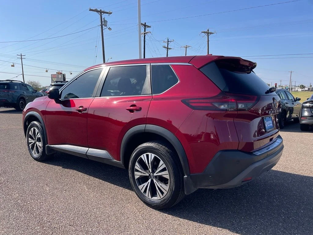 Used 2023 Red Nissan SV image 5
