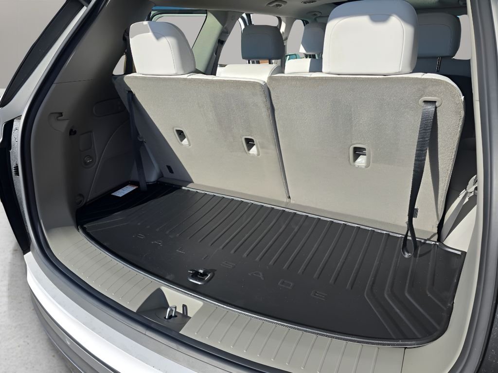 Certified Used 2026 Creamy White Pearl Hyundai SEL Premium image 31