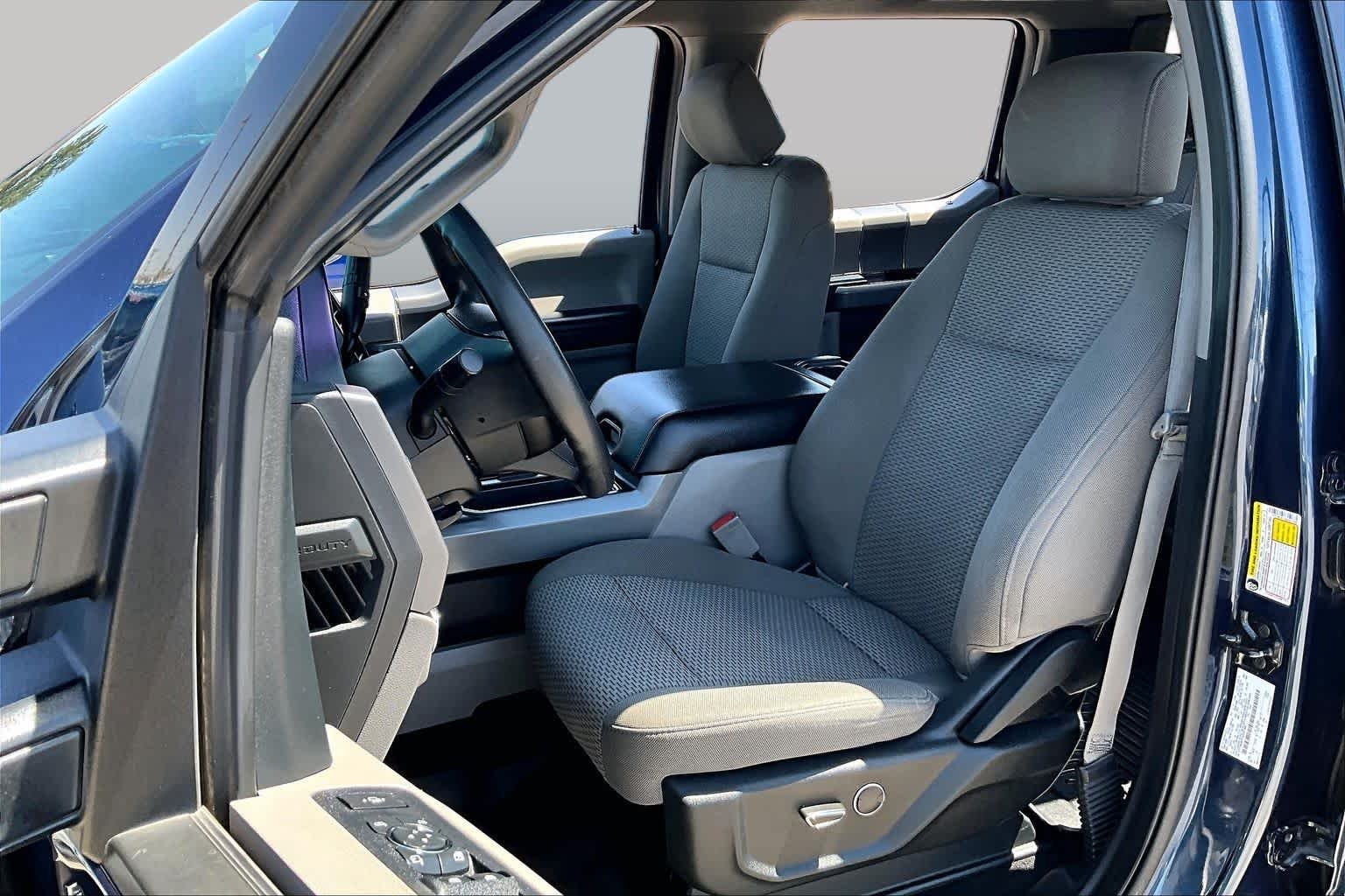Used 2019 Blue Jeans Ford XLT image 7