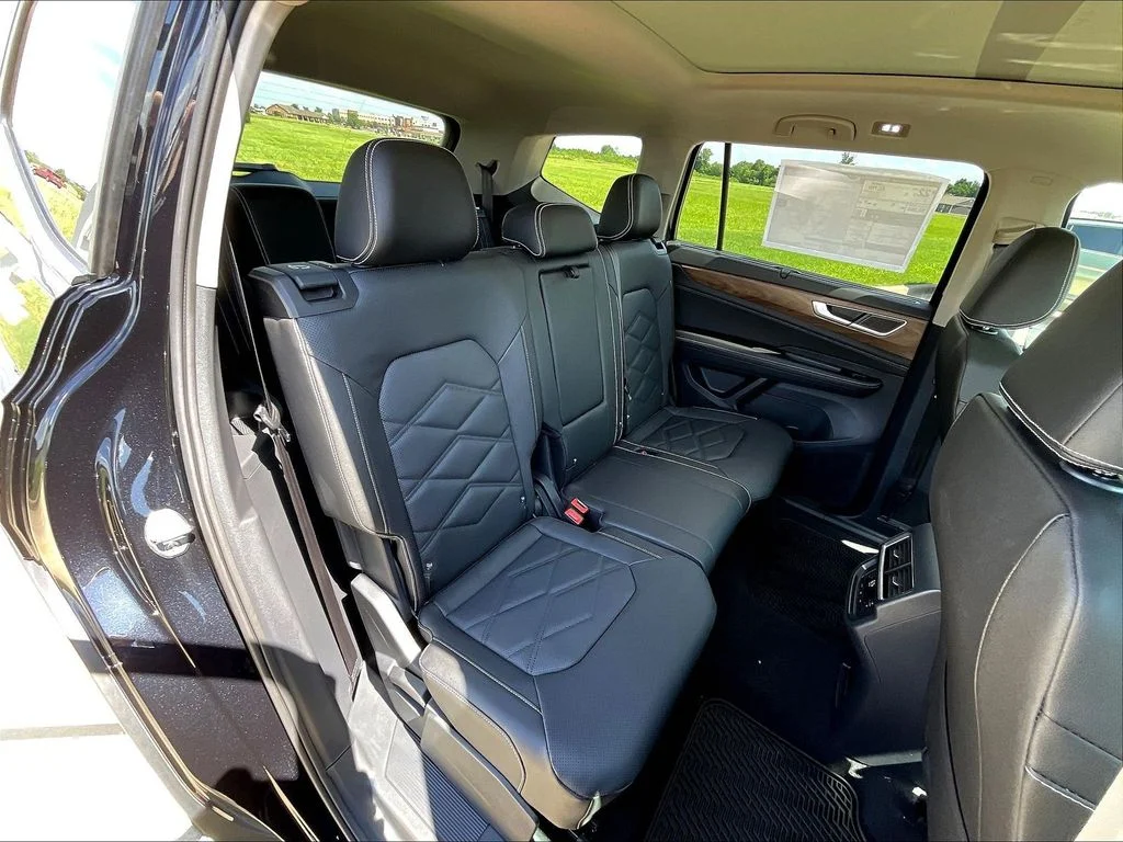 New 2026 Black Volkswagen SE w/Technology image 11
