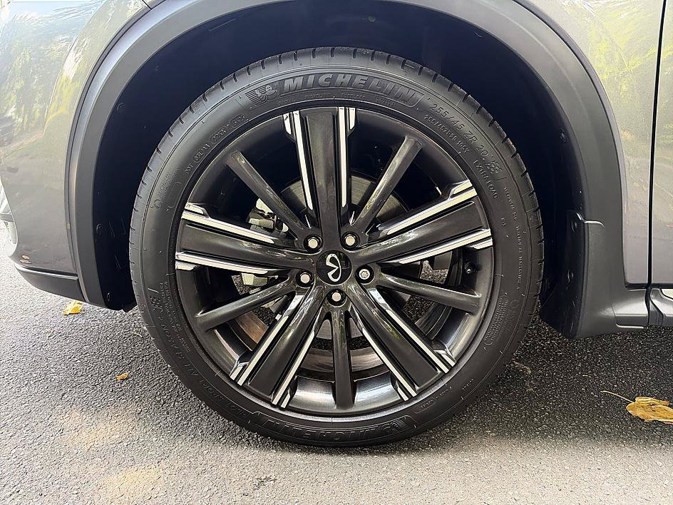 Used 2023 Graphite Shadow INFINITI SENSORY image 14