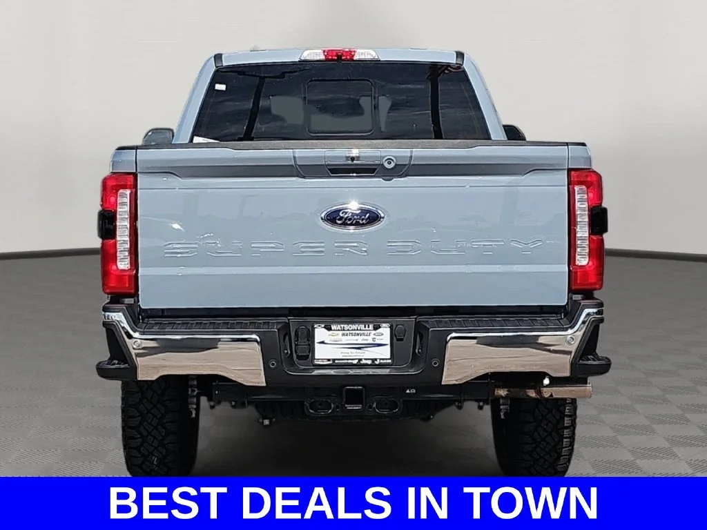 New 2026 Glacier Gray Metallic Tri-Coat Ford F-250® Lariat® image 4