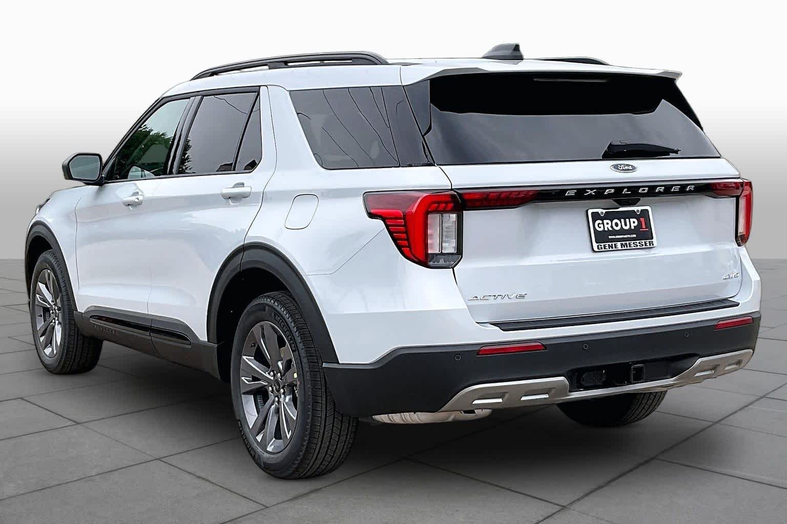 New 2026 Space White Metallic Ford Active image 12