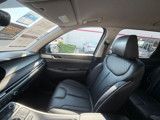 Used 2024 White Hyundai SEL image 43
