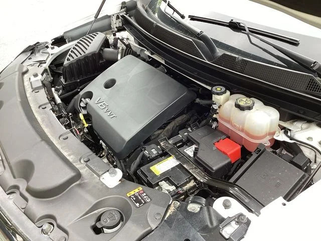 Used 2023 Pearl Chevrolet Premier image 20