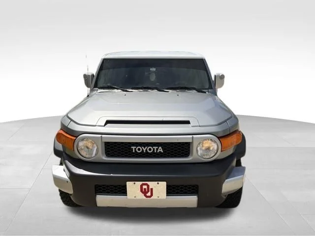 Used 2011 Silver Toyota Base image 9