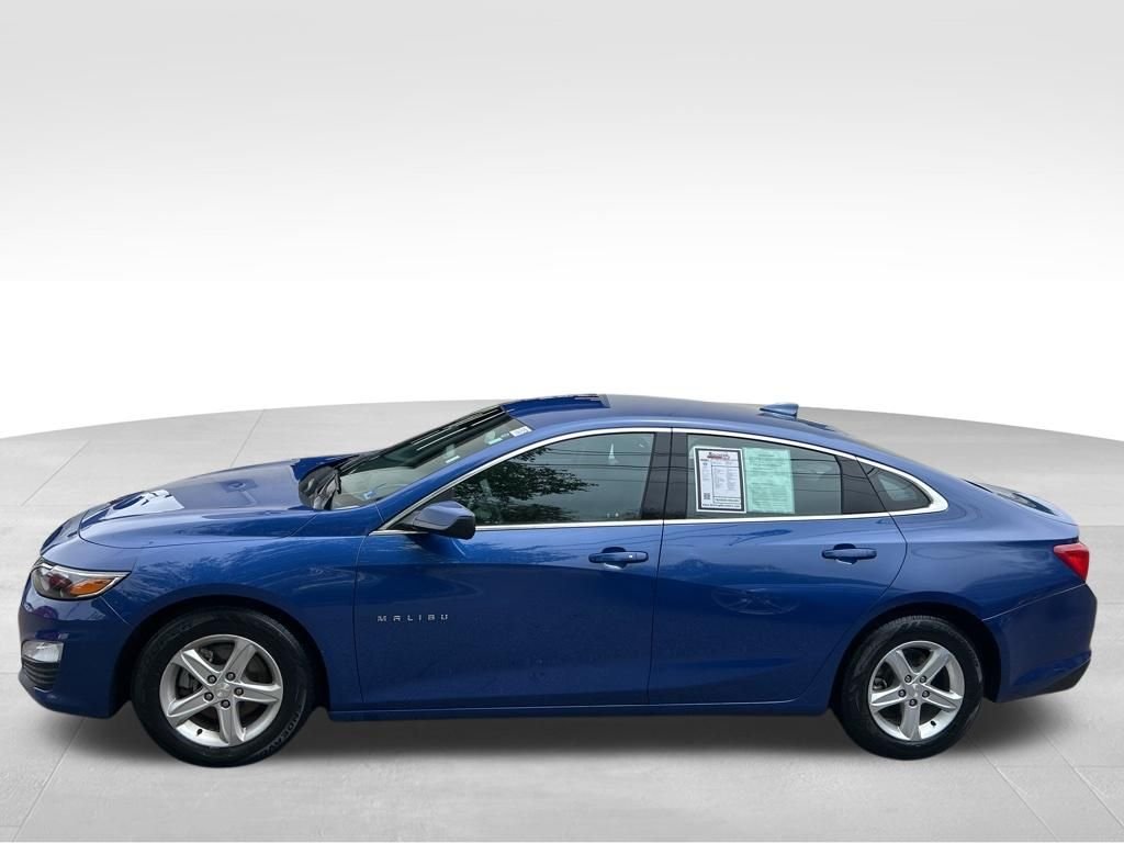 Used 2023 Blue Chevrolet LT image 4
