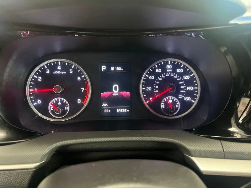 Used 2023 White Kia GT-Line image 24